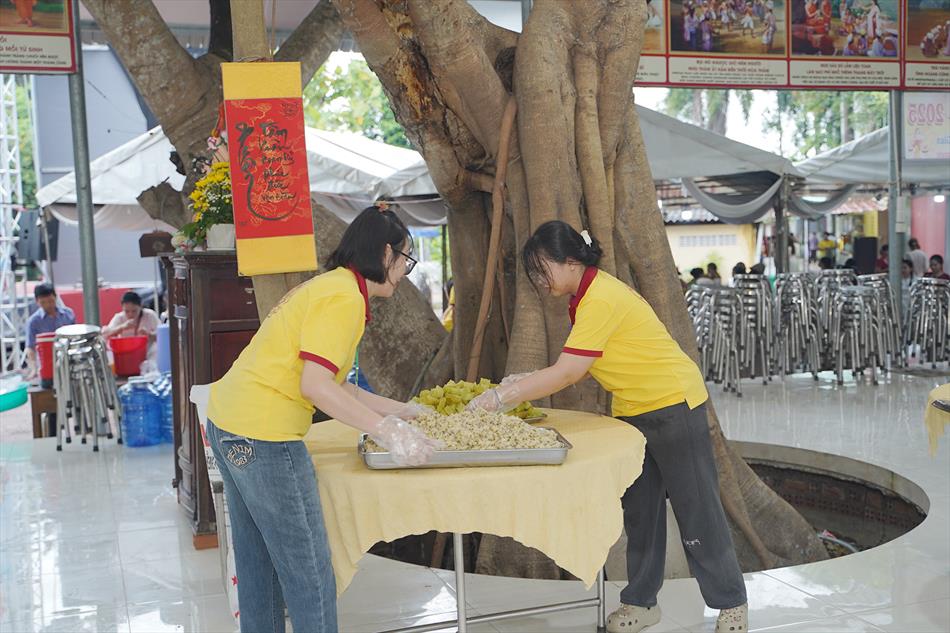 13 CHUẨN BỊ CHỢ BÁNH 13 CHUẨN BỊ CHỢ BÁNH