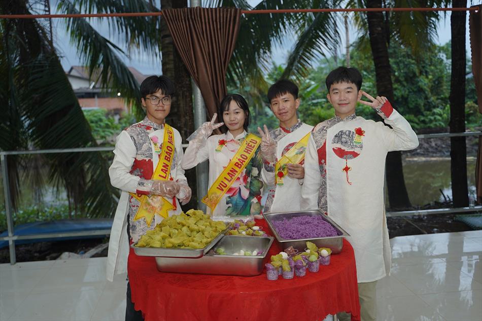 13 CHUẨN BỊ CHỢ BÁNH 13 CHUẨN BỊ CHỢ BÁNH