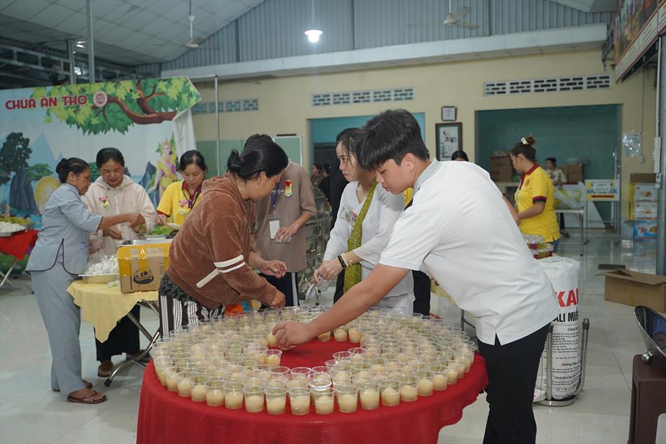 13 CHUẨN BỊ CHỢ BÁNH 13 CHUẨN BỊ CHỢ BÁNH