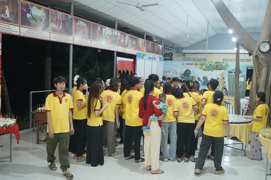 13 CHUẨN BỊ CHỢ BÁNH 13 CHUẨN BỊ CHỢ BÁNH