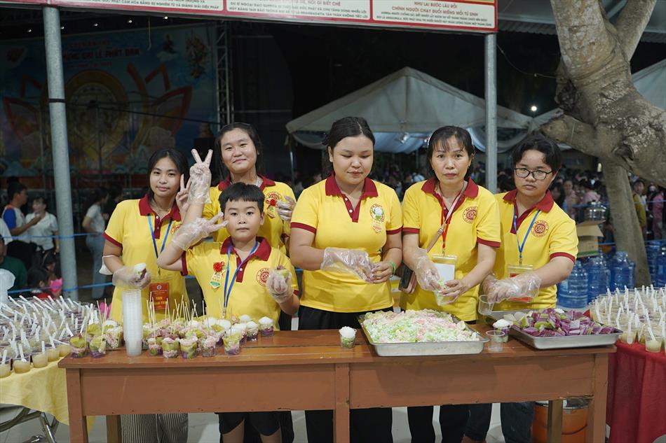 13 CHUẨN BỊ CHỢ BÁNH 13 CHUẨN BỊ CHỢ BÁNH