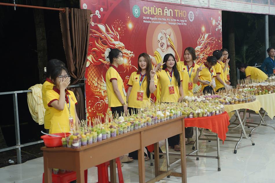 13 CHUẨN BỊ CHỢ BÁNH 13 CHUẨN BỊ CHỢ BÁNH