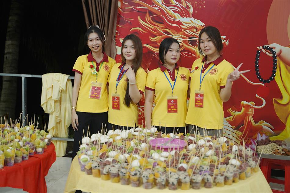 13 CHUẨN BỊ CHỢ BÁNH 13 CHUẨN BỊ CHỢ BÁNH