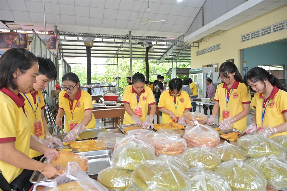 13 CHUẨN BỊ CHỢ BÁNH 13 CHUẨN BỊ CHỢ BÁNH