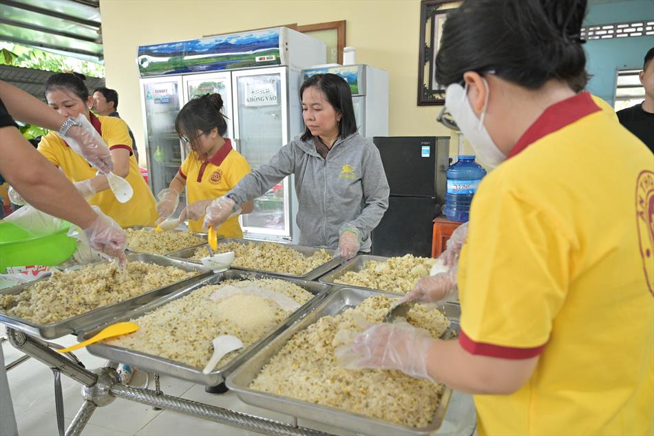 13 CHUẨN BỊ CHỢ BÁNH 13 CHUẨN BỊ CHỢ BÁNH