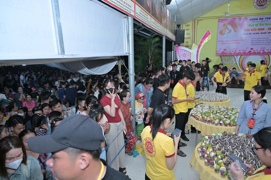 13 CHUẨN BỊ CHỢ BÁNH 13 CHUẨN BỊ CHỢ BÁNH