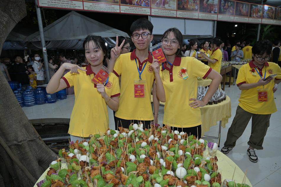 13 CHUẨN BỊ CHỢ BÁNH 13 CHUẨN BỊ CHỢ BÁNH