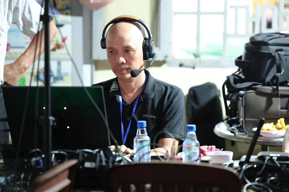 15 TRUYỀN THÔNG & PHỤNG SỰ 15 TRUYỀN THÔNG & PHỤNG SỰ