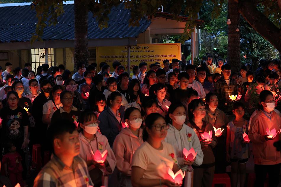1 HOA ĐĂNG - CHÁNH ĐIỆN 1 HOA ĐĂNG - CHÁNH ĐIỆN