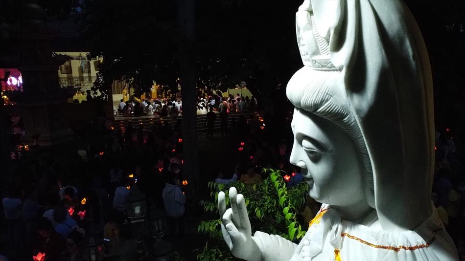 1 HOA ĐĂNG - CHÁNH ĐIỆN 1 HOA ĐĂNG - CHÁNH ĐIỆN