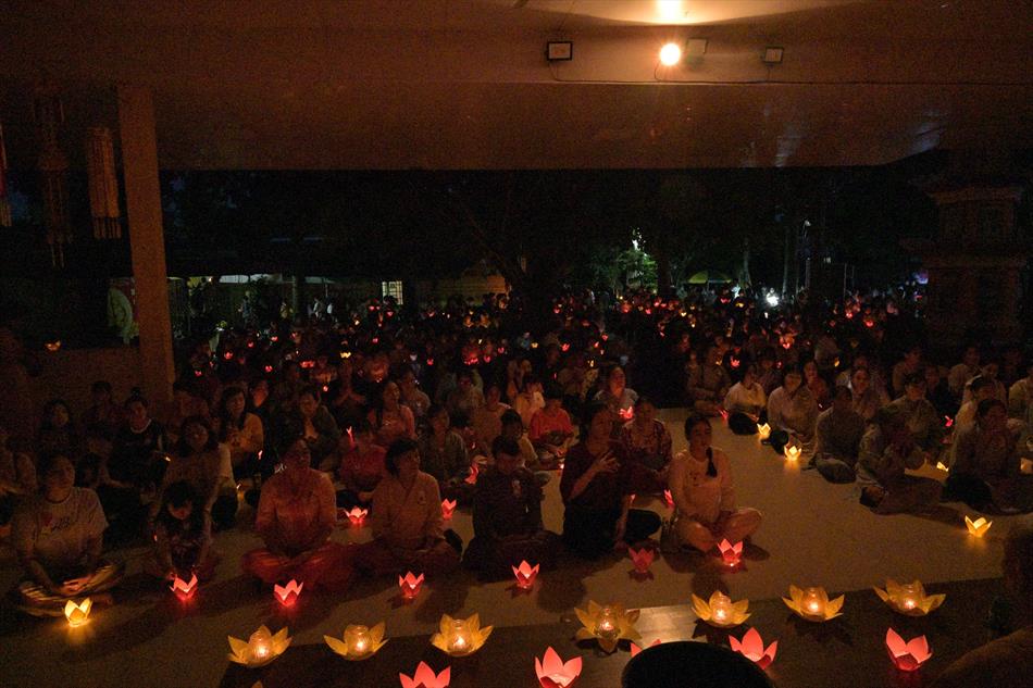 1 HOA ĐĂNG - CHÁNH ĐIỆN 1 HOA ĐĂNG - CHÁNH ĐIỆN