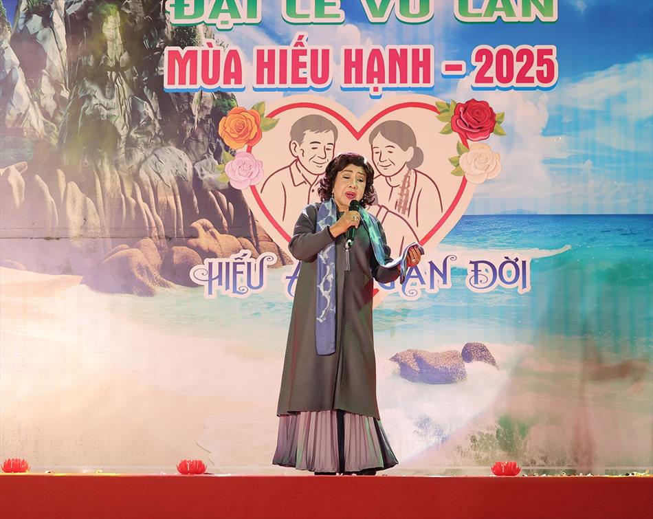 4 NSND LỆ THUỶ 4 NSND LỆ THUỶ