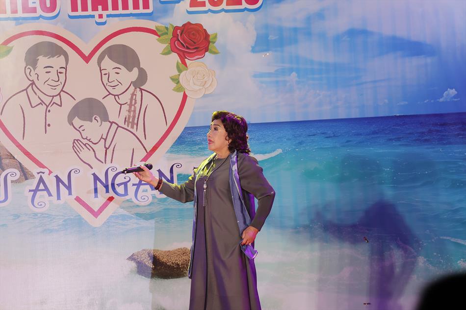 4 NSND LỆ THUỶ 4 NSND LỆ THUỶ