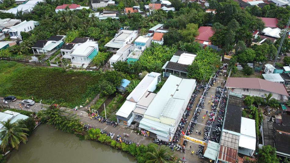 11 HÀNG NGÀN NGƯỜI TRONG LỄ HỘI 11 HÀNG NGÀN NGƯỜI TRONG LỄ HỘI
