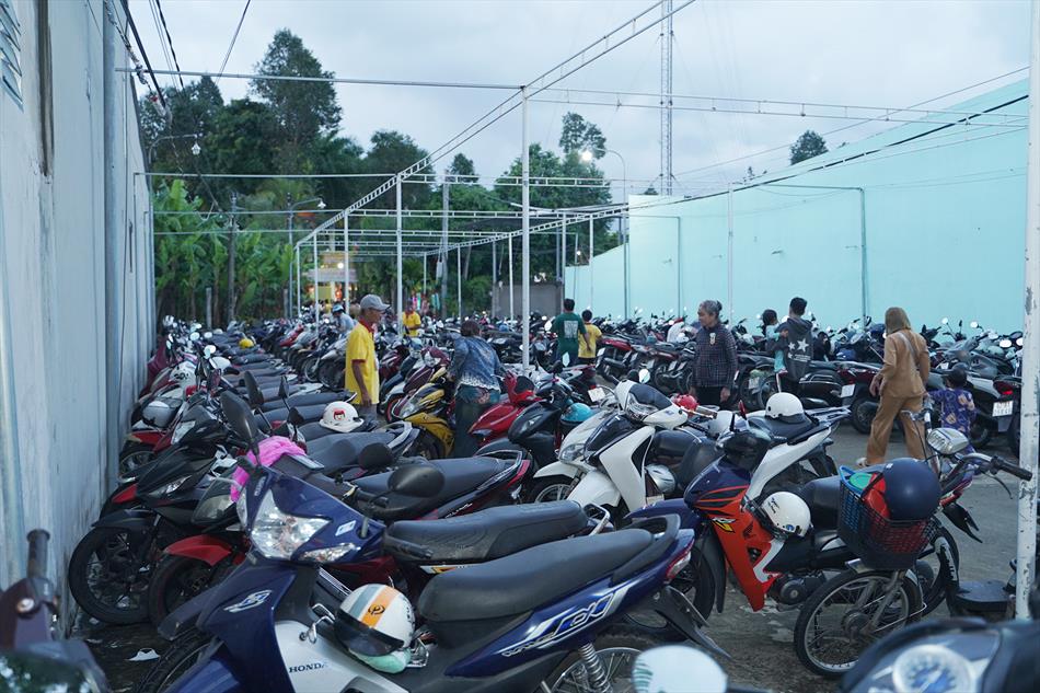 11 HÀNG NGÀN NGƯỜI TRONG LỄ HỘI 11 HÀNG NGÀN NGƯỜI TRONG LỄ HỘI
