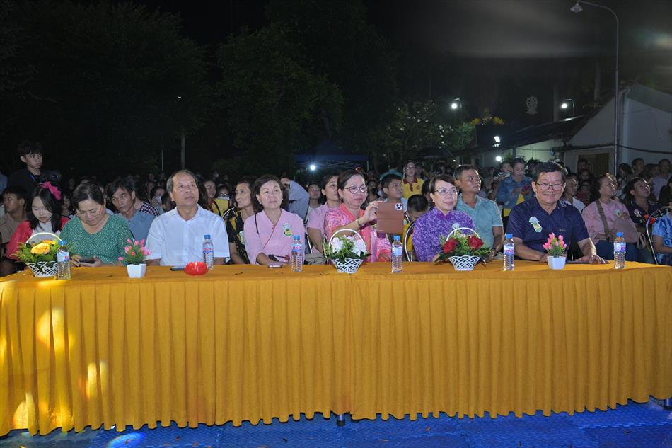 3 CÀI HOA HỒNG - VĂN NGHỆ 3 CÀI HOA HỒNG - VĂN NGHỆ