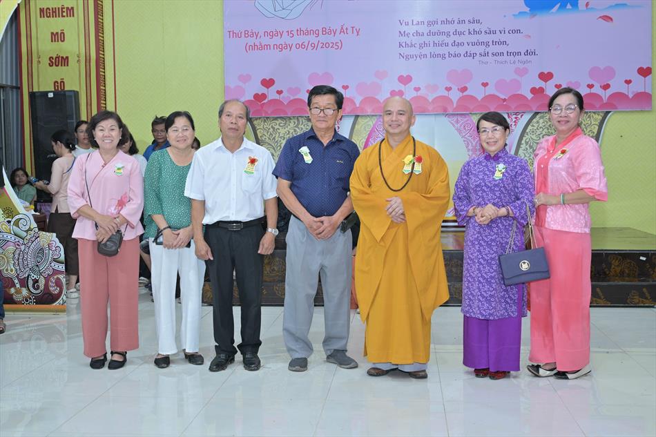 12 KHAI MẠC CHỢ BÁNH 12 KHAI MẠC CHỢ BÁNH
