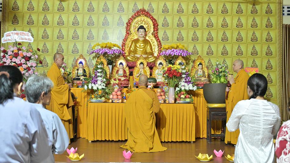 1 HOA ĐĂNG - CHÁNH ĐIỆN 1 HOA ĐĂNG - CHÁNH ĐIỆN