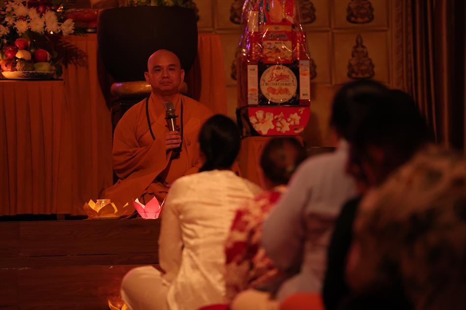 1 HOA ĐĂNG - CHÁNH ĐIỆN 1 HOA ĐĂNG - CHÁNH ĐIỆN