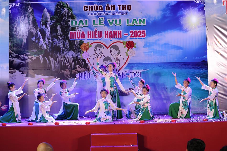 7 CLB BÚP BÊ XINH 7 CLB BÚP BÊ XINH