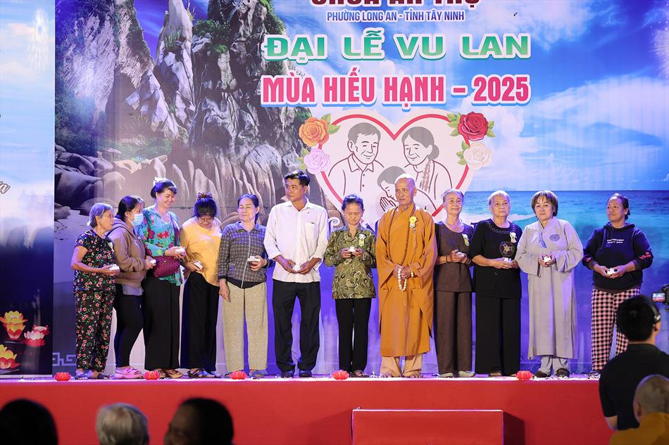 10 TẶNG QUÀ RÚT THĂM TRÚNG THƯỞNG 10 TẶNG QUÀ RÚT THĂM TRÚNG THƯỞNG