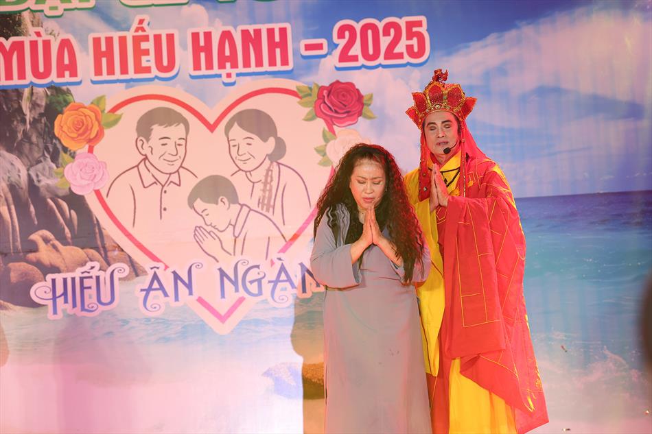 9 CÁC TIẾT MỤC CỦA ĐOÀN TÌNH CA BẮC SƠN 9 CÁC TIẾT MỤC CỦA ĐOÀN TÌNH CA BẮC SƠN