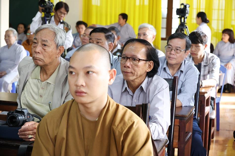 Đắk Lắk: Ban Hoằng pháp và Ban Kinh tế Tài chính Trung ương thăm BTS và cúng dường trường hạ