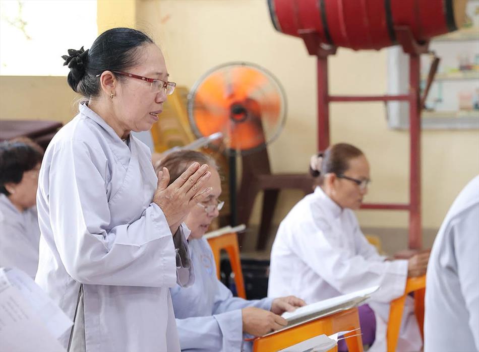ĐẠO TRÀNG TRÌ TỤNG KINH ĐỊA TẠNG & TỪ BI THUỶ SÁM TẠI CHÙA ÂN THỌ ĐẠO TRÀNG TRÌ TỤNG KINH ĐỊA TẠNG & TỪ BI THUỶ SÁM TẠI CHÙA ÂN THỌ