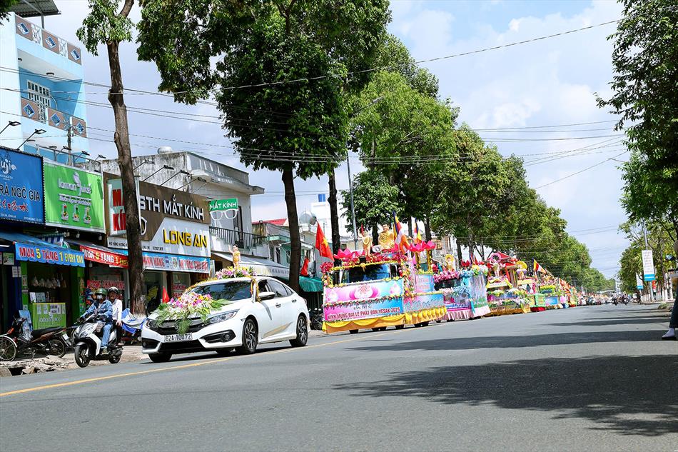 3 XE HOA NGÀY RẰM 3 XE HOA NGÀY RẰM