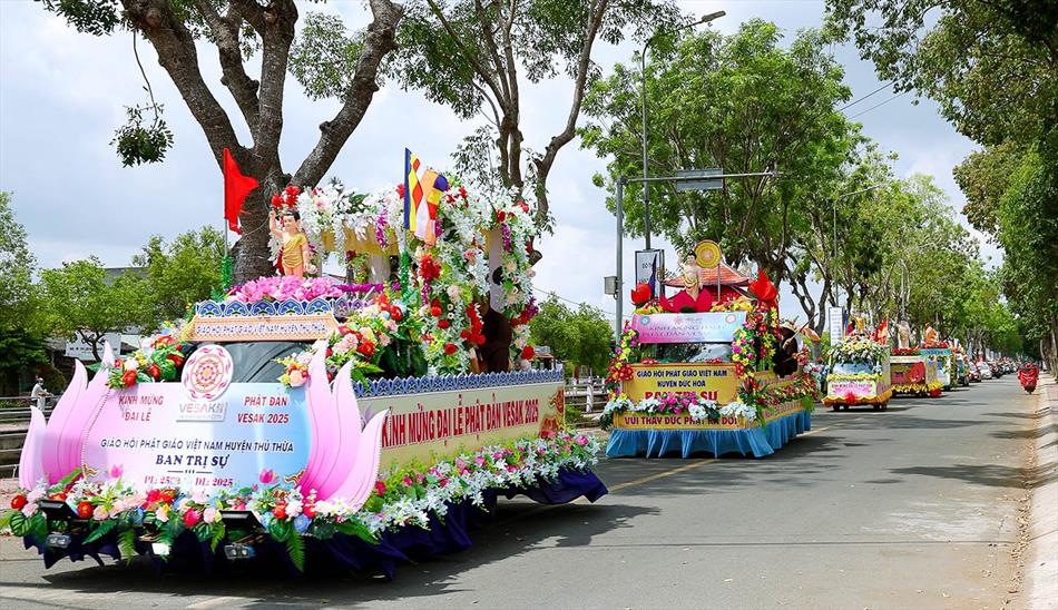 3 XE HOA NGÀY RẰM 3 XE HOA NGÀY RẰM