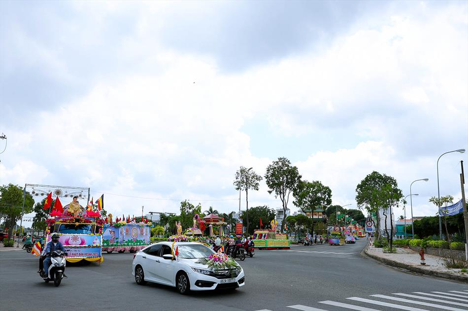 3 XE HOA NGÀY RẰM 3 XE HOA NGÀY RẰM
