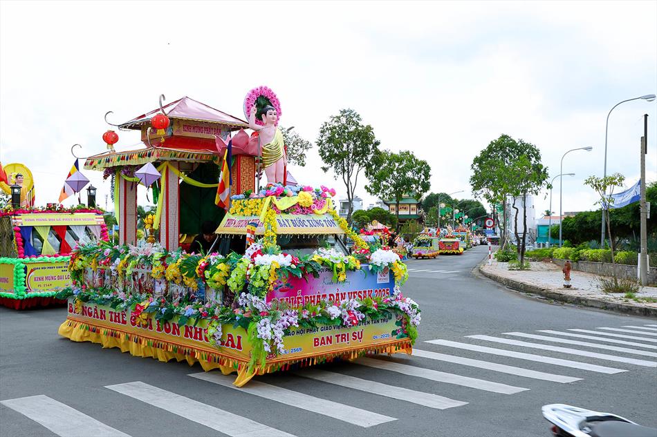 3 XE HOA NGÀY RẰM 3 XE HOA NGÀY RẰM