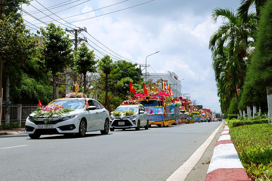 3 XE HOA NGÀY RẰM 3 XE HOA NGÀY RẰM