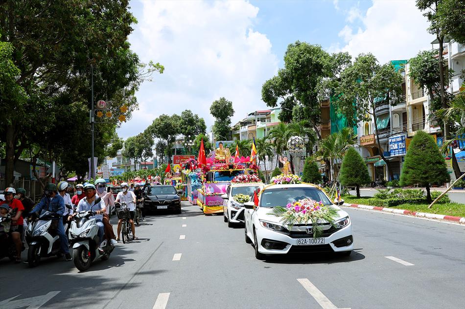 3 XE HOA NGÀY RẰM 3 XE HOA NGÀY RẰM