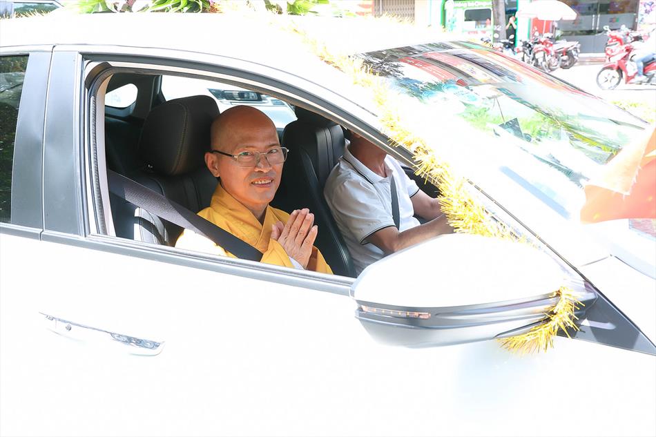 3 XE HOA NGÀY RẰM 3 XE HOA NGÀY RẰM