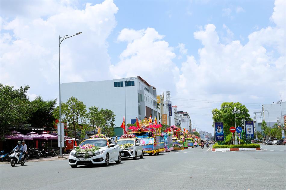 3 XE HOA NGÀY RẰM 3 XE HOA NGÀY RẰM