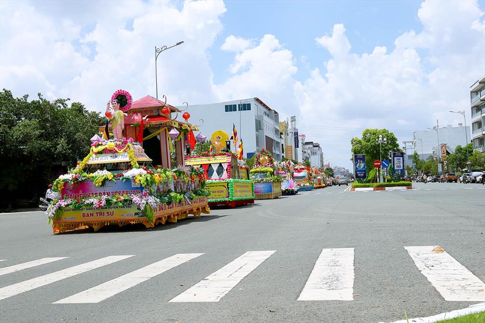 3 XE HOA NGÀY RẰM 3 XE HOA NGÀY RẰM