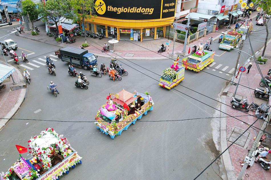 3 XE HOA NGÀY RẰM 3 XE HOA NGÀY RẰM