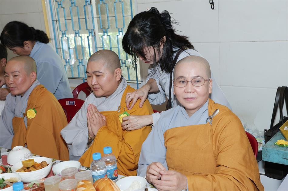 4 VU LAN BÁO HIẾU 4 VU LAN BÁO HIẾU