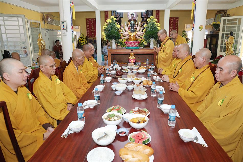4 VU LAN BÁO HIẾU 4 VU LAN BÁO HIẾU