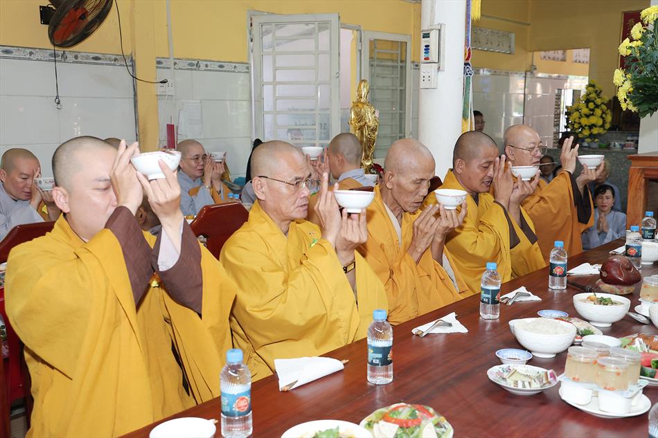 4 VU LAN BÁO HIẾU 4 VU LAN BÁO HIẾU