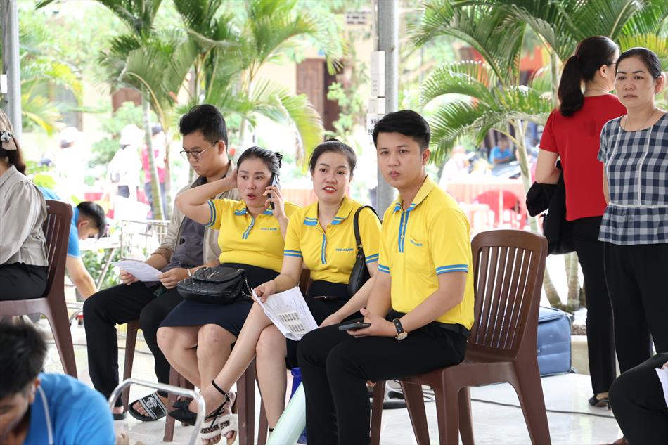 CÙNG CHUNG NGHĨA CỬ CAO ĐẸP CÙNG CHUNG NGHĨA CỬ CAO ĐẸP