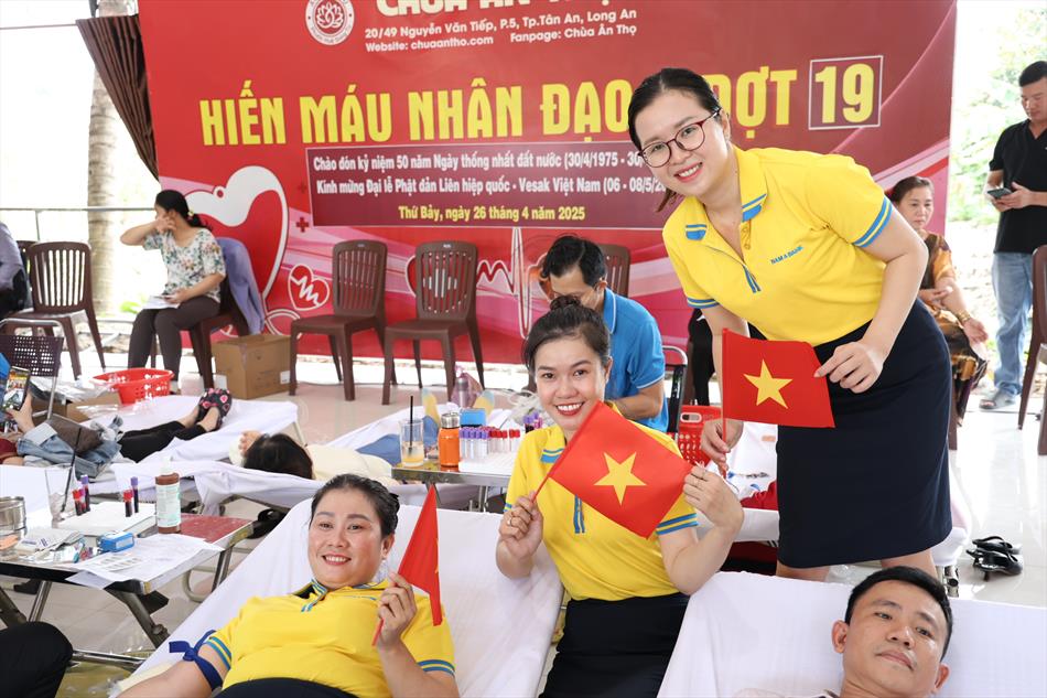 HIẾN MÁU - TẤM LÒNG VÌ THA NHÂN HIẾN MÁU - TẤM LÒNG VÌ THA NHÂN