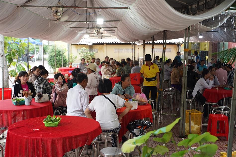 Hình ảnh ngày Phật đản 2025 tại chùa Ân Thọ: buổi sáng và chiều