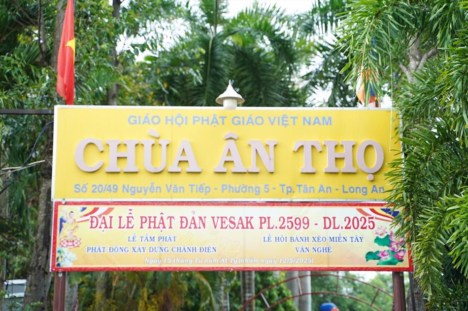 Hình ảnh ngày Phật đản 2025 tại chùa Ân Thọ: buổi sáng và chiều