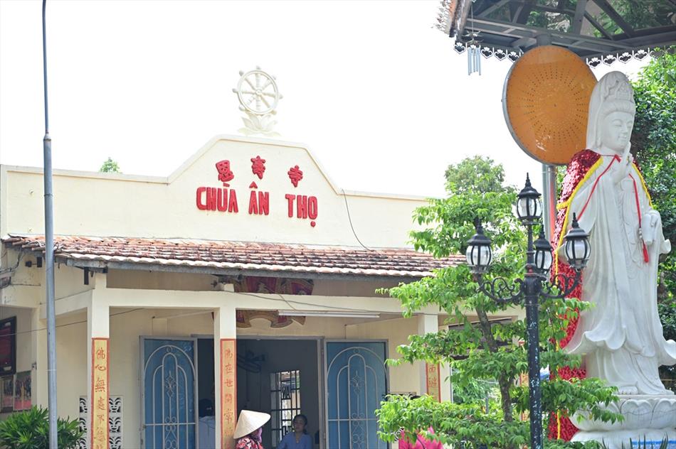 Hình ảnh ngày Phật đản 2025 tại chùa Ân Thọ: buổi sáng và chiều