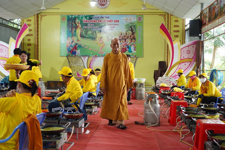 Hình ảnh ngày Phật đản 2025 tại chùa Ân Thọ: buổi sáng và chiều