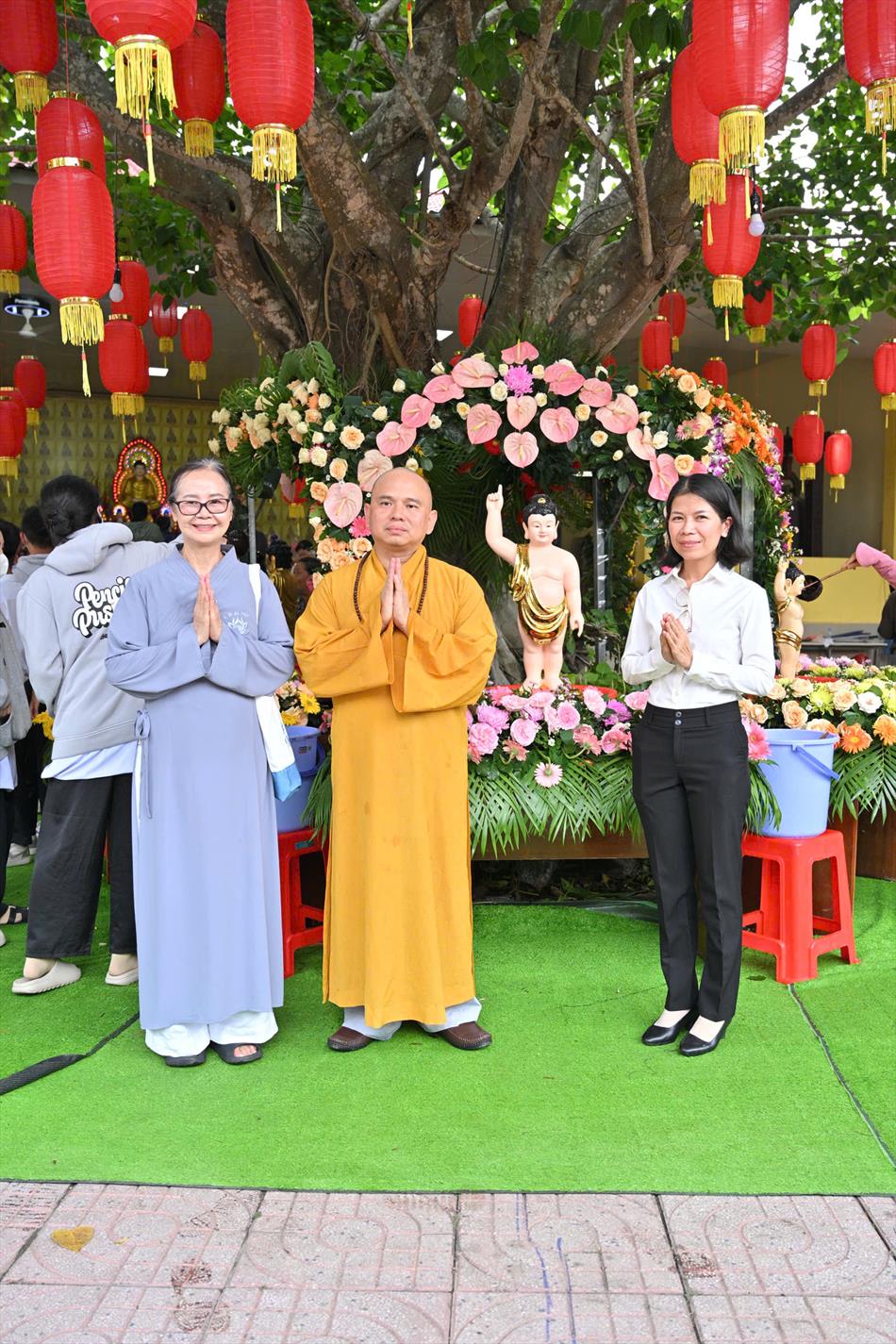 Hình ảnh ngày Phật đản 2025 tại chùa Ân Thọ: buổi sáng và chiều