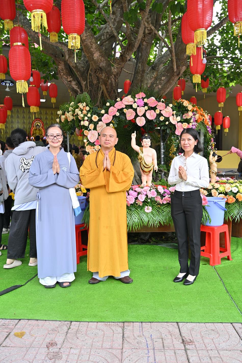 Hình ảnh ngày Phật đản 2025 tại chùa Ân Thọ: buổi sáng và chiều