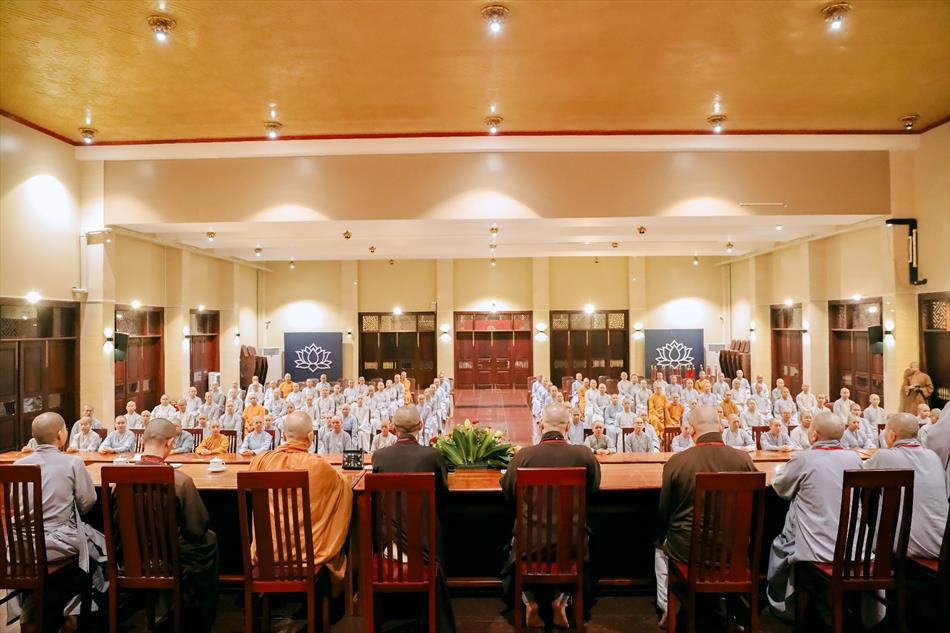 4 THĂM LƯU TRÚ NI 4 THĂM LƯU TRÚ NI